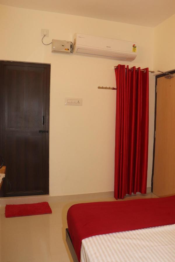 Grand Suites Srirangam Tiruchirappalli Exterior foto