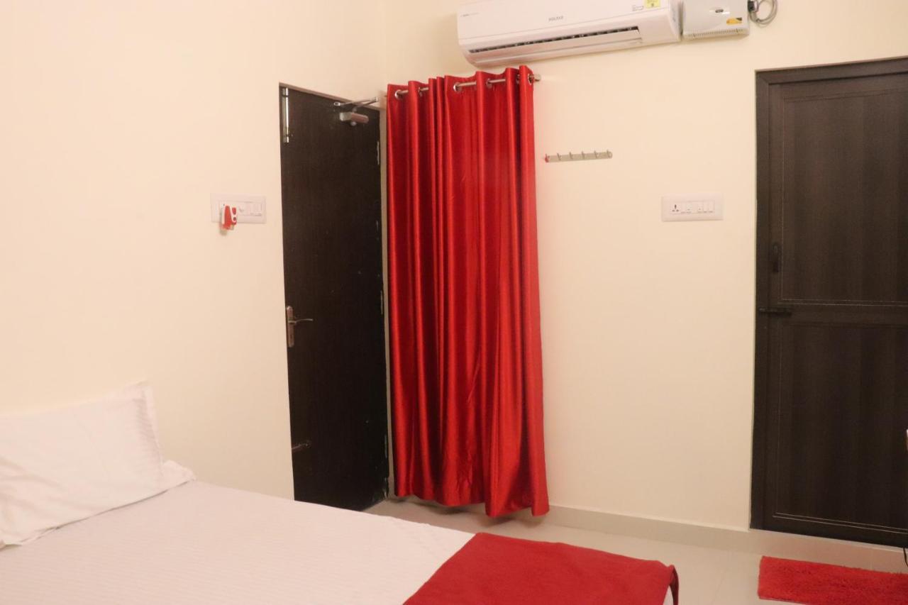 Grand Suites Srirangam Tiruchirappalli Exterior foto